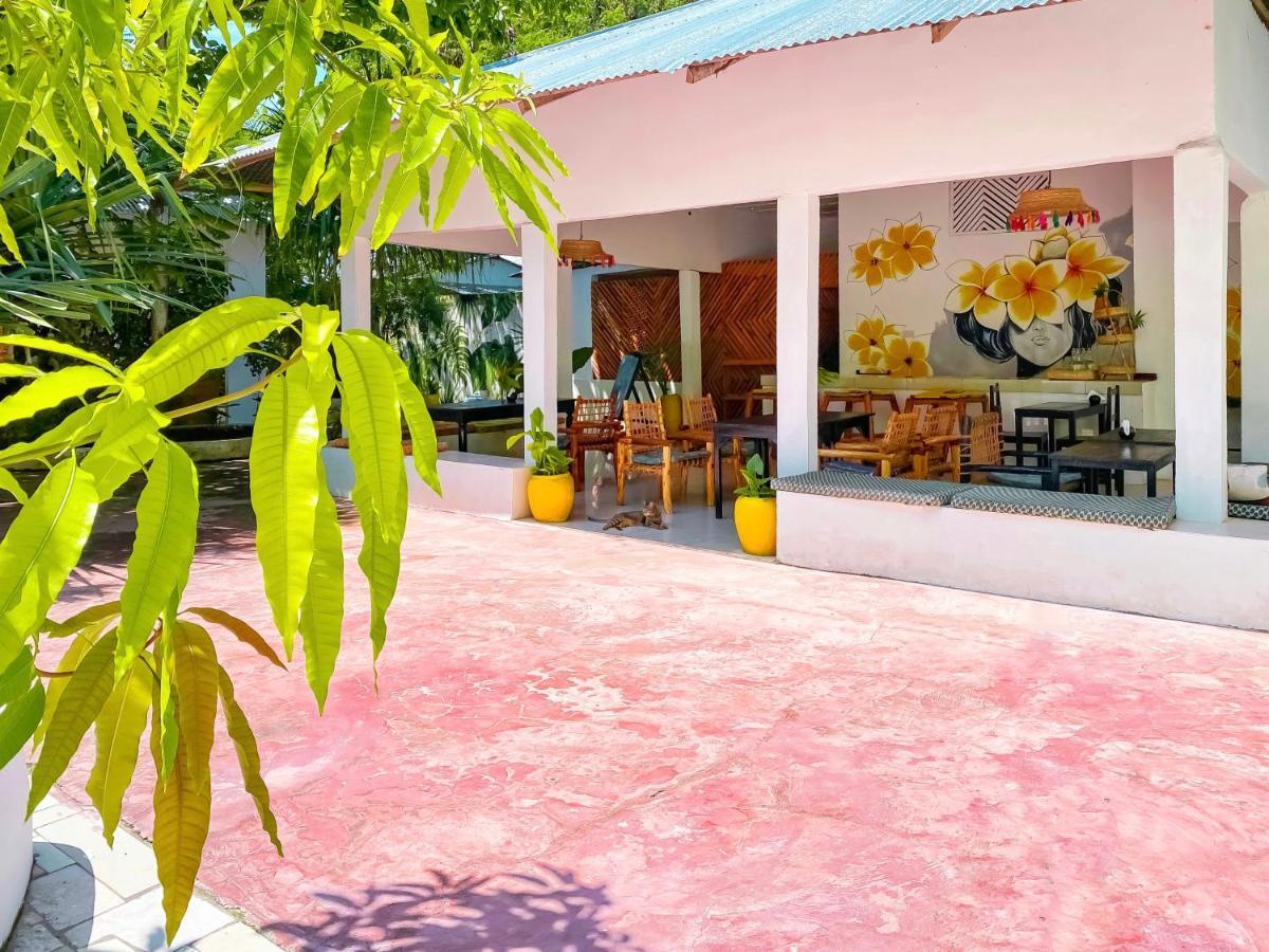 Papaya Guest House Nungwi Bagian luar foto